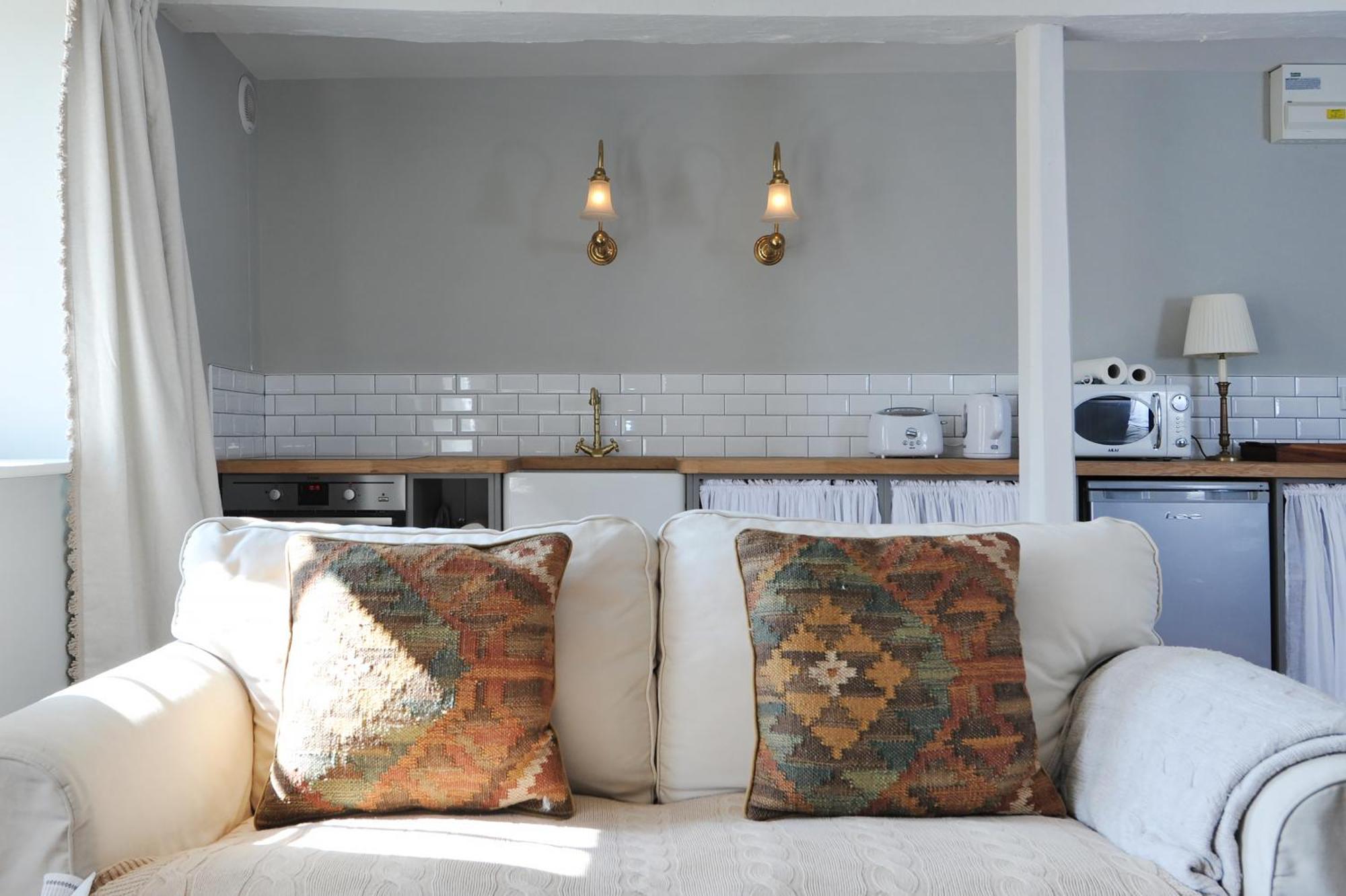 Central Luxury Bath Garden Apartment Free Parking 外观 照片